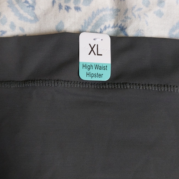 NWT 2 Pc Hipster Panty Set - Picture 4 of 6